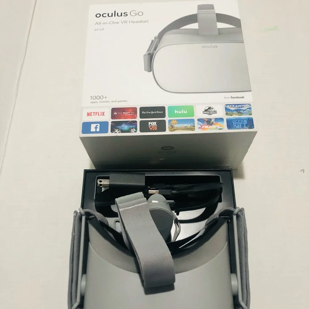 Oculus Go 64gb All in One VR Headset  Open box to show content in Box New